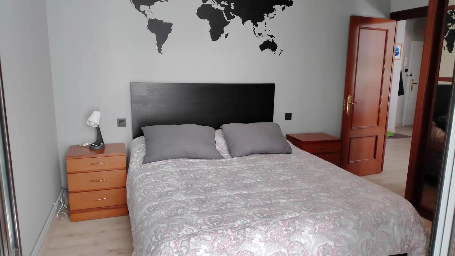 Apartment Aloha Bilbao City Centre With Parking